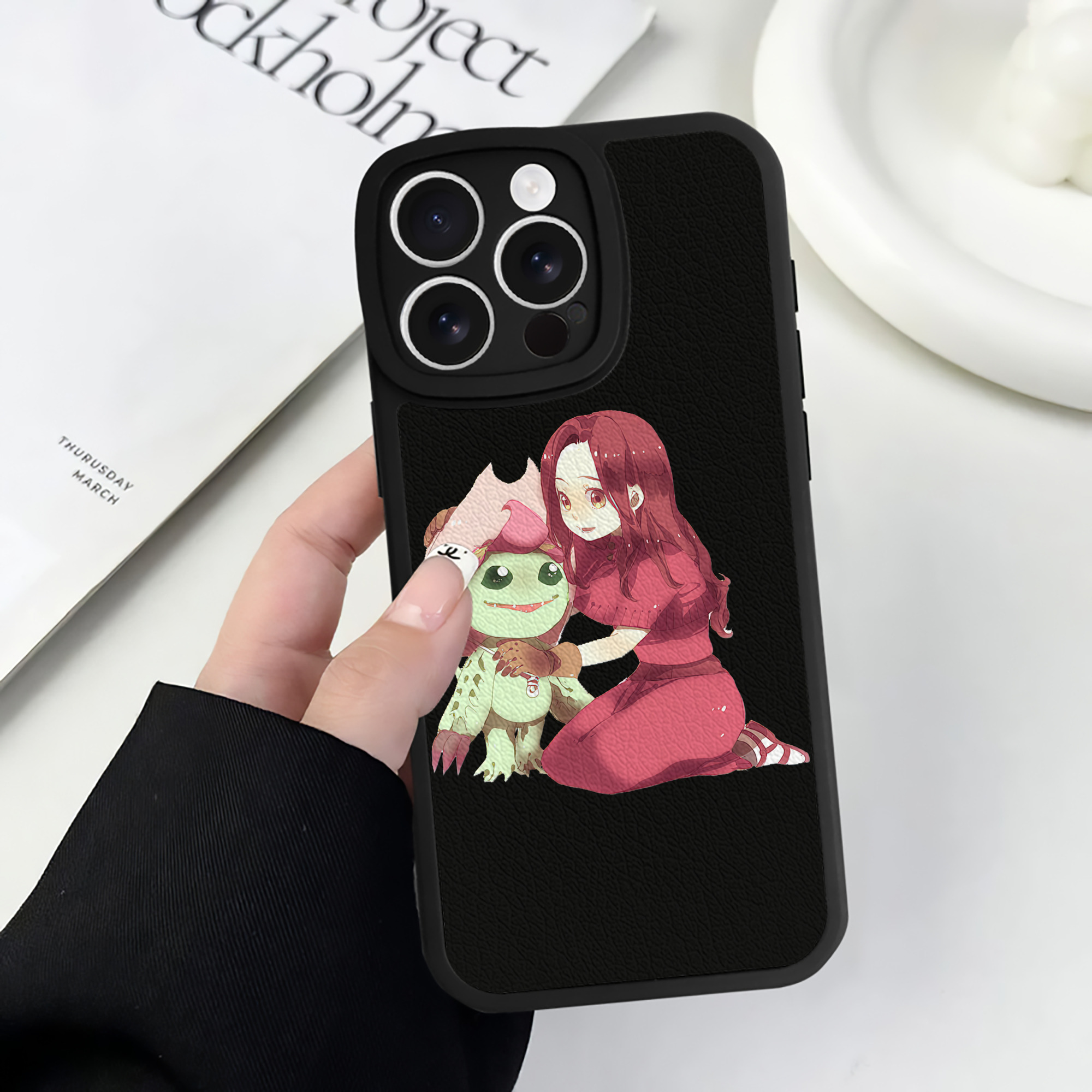 （画像用） Digimon デジタルモンスター/デジモン 【iPhone 16シリーズ対応】シリコンスマホケース（レザー調） 材質：シリコン